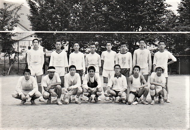 ファイル:高28回バレー班74夏合宿男子1,2年3 0002.jpg