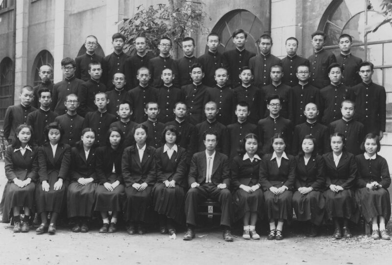 ファイル:高05 014 D組 02p.jpg