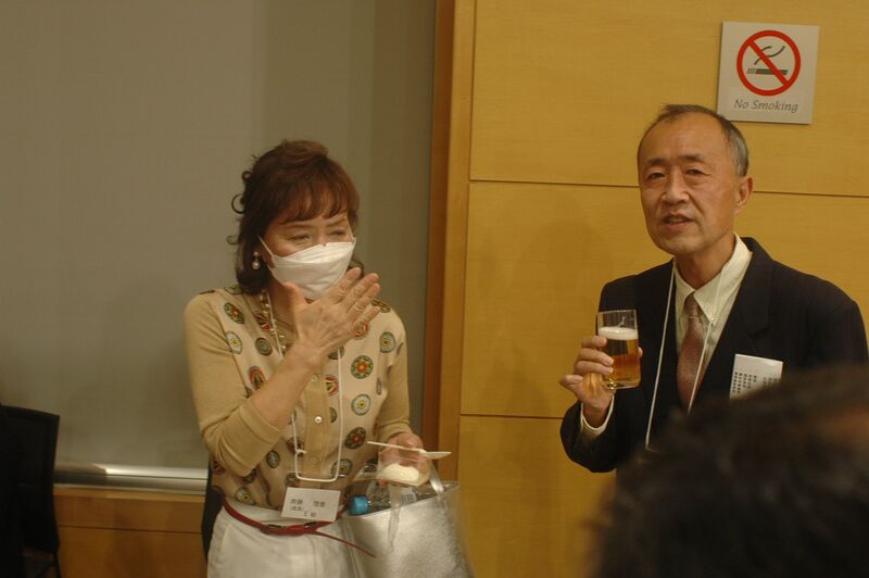 ファイル:高28回同期会2023Eテーブル理恵茂DSC 6351.jpeg