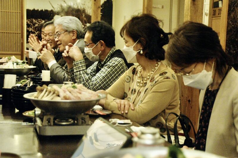 ファイル:高28回同期会2023E二次中伊福理美 6429.jpeg