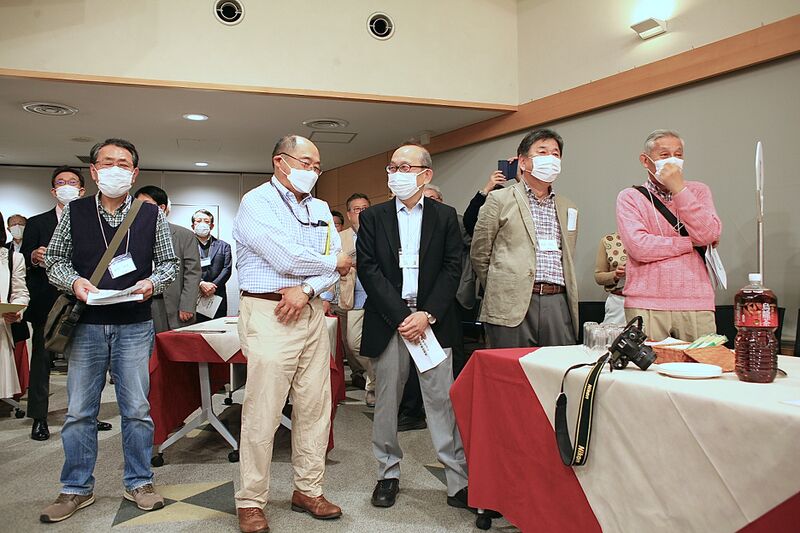 ファイル:高28回同期会E2023テーブル5IMG 8084.jpeg