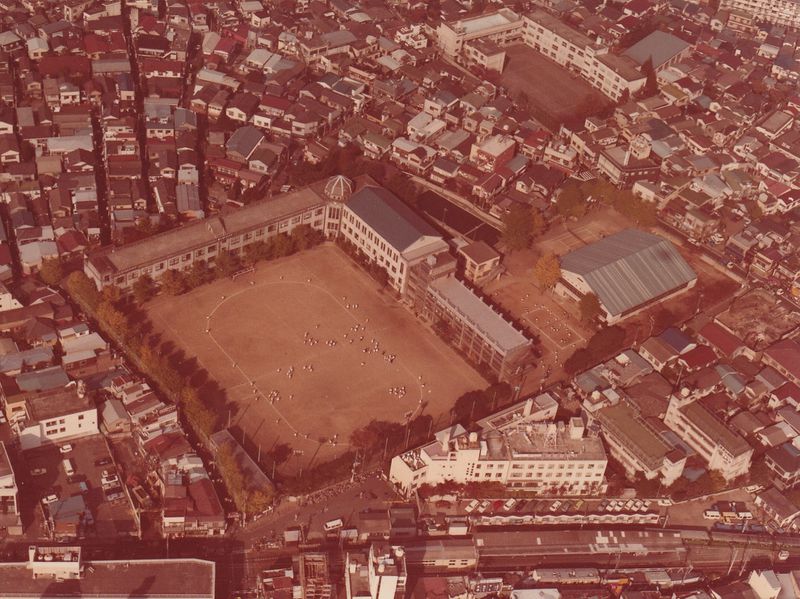 ファイル:高34回生 昭和54（1989）年 校舎航空写真.jpg