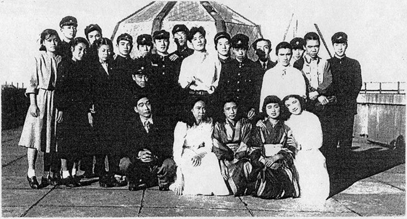 ファイル:高4回 卒業50周年記念 p47 学芸会 06.jpg