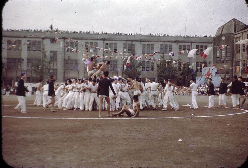 ファイル:19561007 運動会 棒倒し 01s.jpg
