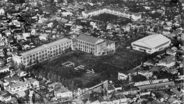 校舎全景（「40周年記念誌」）