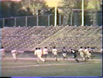 新人戦　対 新宿高校　於　秩父宮 金子 収さん提供　8mm映像から静止画化