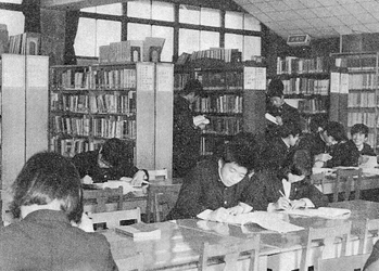 図書館のようす