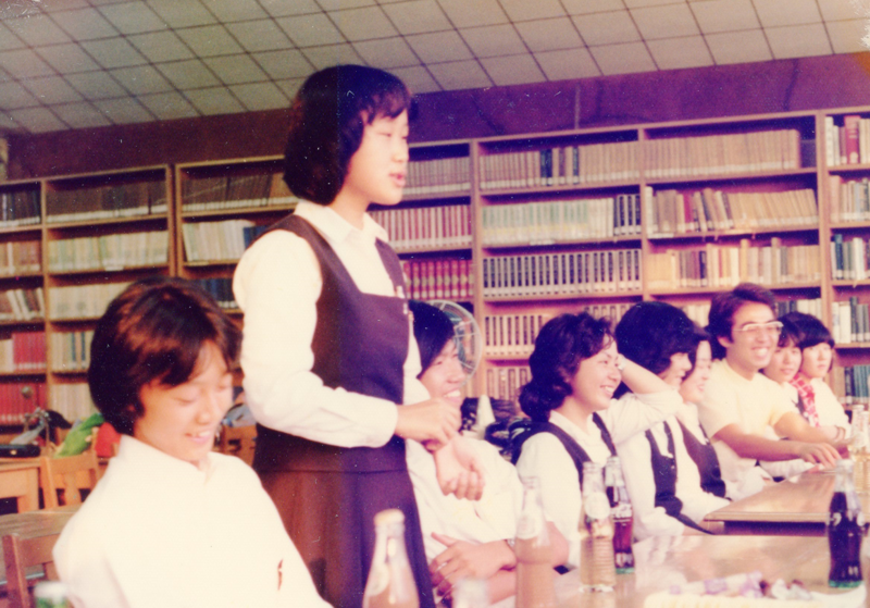 ファイル:1977図書館のようす 3 1977.png