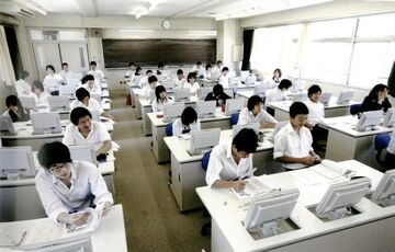 授業風景(高60回卒業アルバム)