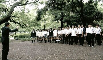 合唱コンクール 本番前の練習(高67回卒業アルバム)