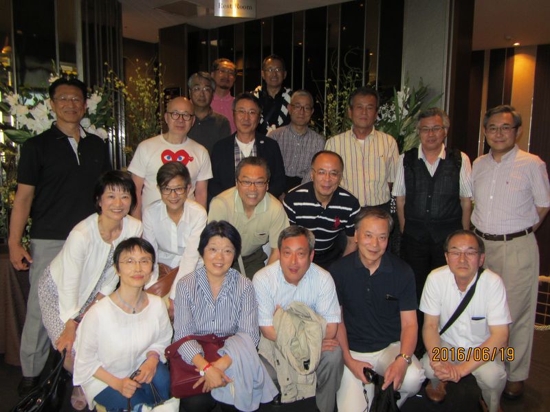 ファイル:2016.06.19 Ｅ組 ランチ会 集合写真.jpg