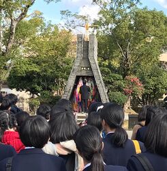 修学旅行(小山台高校提供)