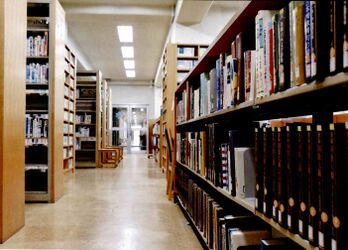 図書館(高75回卒業アルバム)