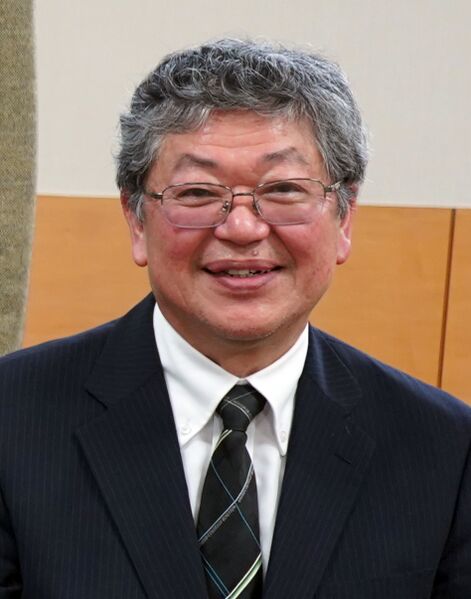 ファイル:221112 恩師座談会 285 山崎茂.jpg