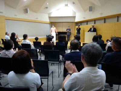 応援実演(岩崎さん)